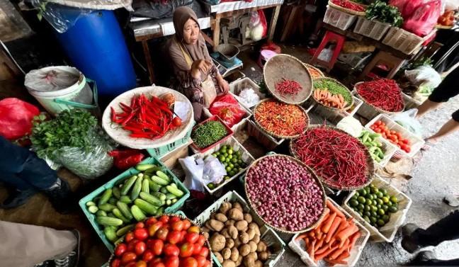 PIHPS: Harga Cabai Rawit Merah Rp95.500 per Kg dan Telur Ayam Rp35.600 per Kg pada Jumat Pagi