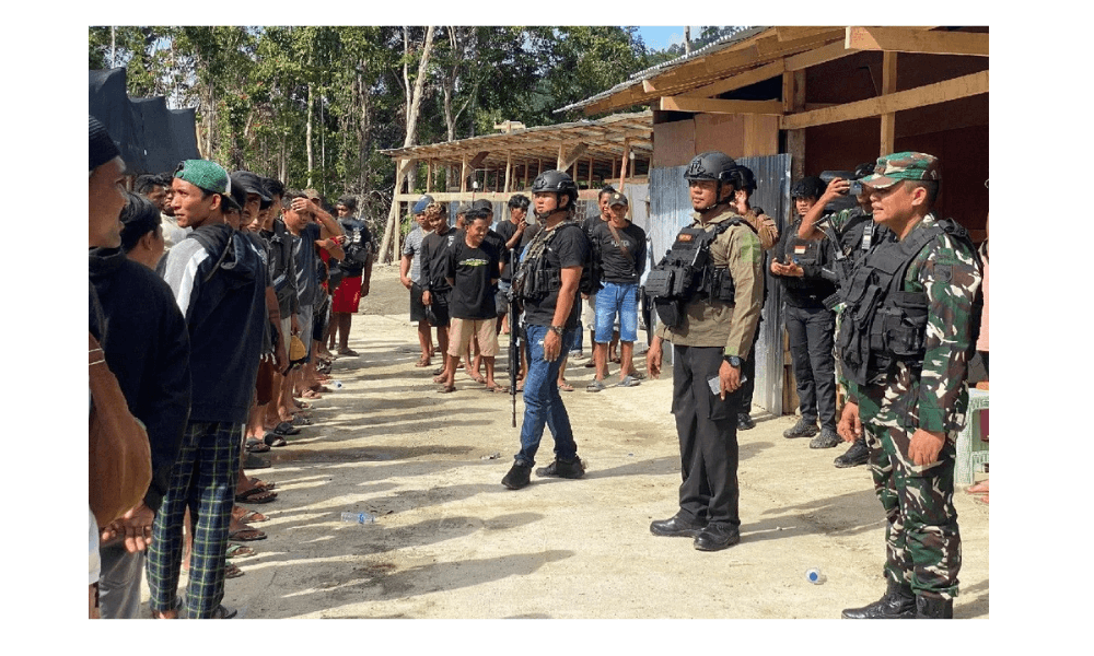 198 Orang Dievakuasi dari Tambang Emas Nabire Usai Serangan KKB, 26 WN China Ikut Diamankan