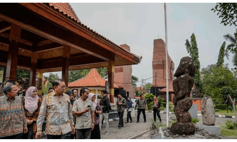 Fadli Zon Tinjau Museum Mpu Tantular dan Dorong Revitalisasi Tata Pamer