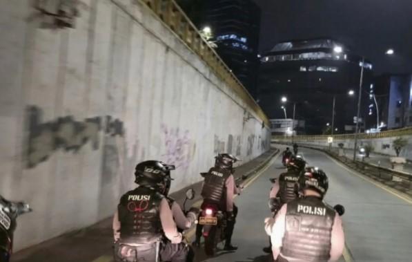 Polisi Amankan Empat Pria Diduga Jual Tramadol Ilegal saat Patroli di Tanah Abang