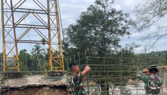 TNI AD Bangun Jembatan Gantung di Pasaman untuk Pulihkan Akses Pascabanjir