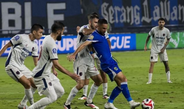 Persib Bandung dan Persita Tangerang Perkuat Rivalitas di Tengah Dinamika Kompetisi BRI Liga Indonesia