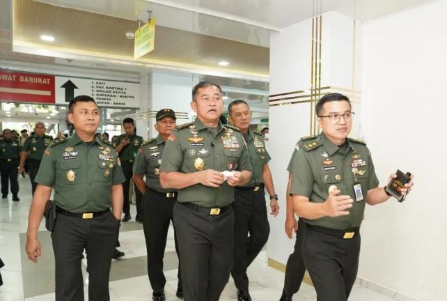 Kasad Maruli Tinjau RSPAD Gatot Soebroto untuk Pastikan Peningkatan Mutu Layanan Kesehatan