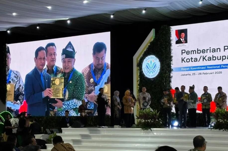 Kementerian Lingkungan Hidup Menetapkan Surabaya, Balikpapan, dan Ciamis sebagai Daerah Terbaik Pengelolaan Sampah 2025