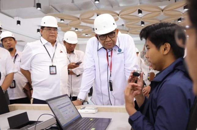 Wamenaker Afriansyah Noor Dorong Industri Jadi “Laboratorium Pencetak Ahli” Lewat Program Magang Nasional 2026