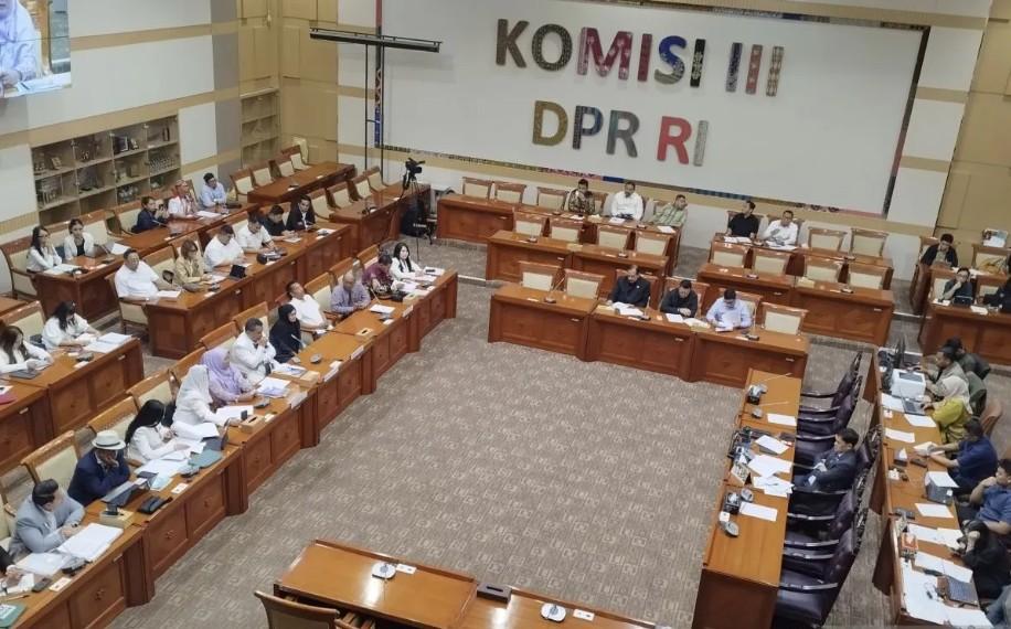 Martin Tumbelaka Soroti Tuntutan Mati terhadap ABK Pembawa 2 Ton Sabu, Singgung Unsur yang Diabaikan Jaksa