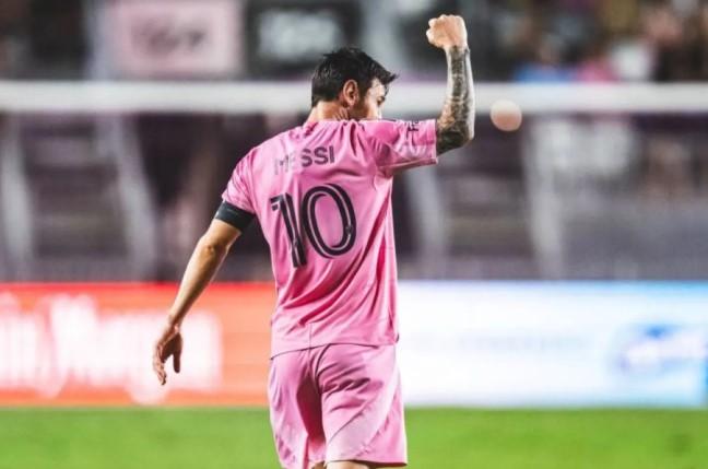 Lionel Messi Mengaku Menyesal Tidak Belajar Bahasa Inggris Sejak Dini dan Soroti Pentingnya Pendidikan