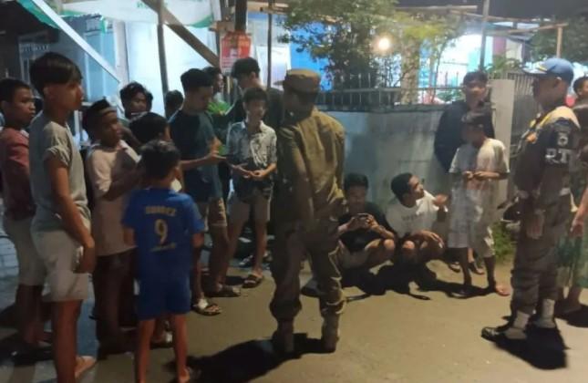 Fenomena Perang Sarung Warnai Malam Ramadhan di Mataram, Aparat Tingkatkan Pengawasan