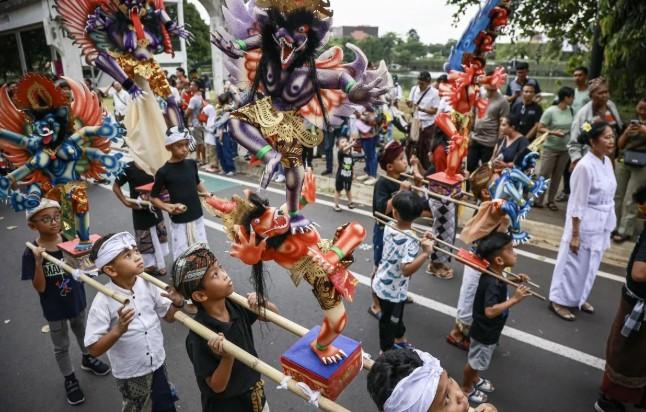 Gubernur Pramono Umumkan Pawai Ogoh-ogoh dan Pemasangan Penjor di Bundaran HI Saat Nyepi 19 Maret 2026