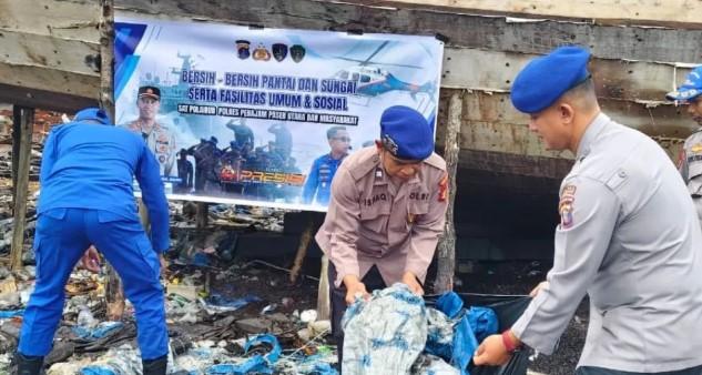 Polisi Penajam Ajak Warga Selamatkan Lingkungan Pesisir dari Pencemaran Sampah