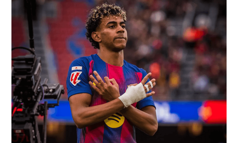 Lamine Yamal Cetak Hattrick Lawan Villarreal, Hansi Flick Beri Pujian dan Peringatan