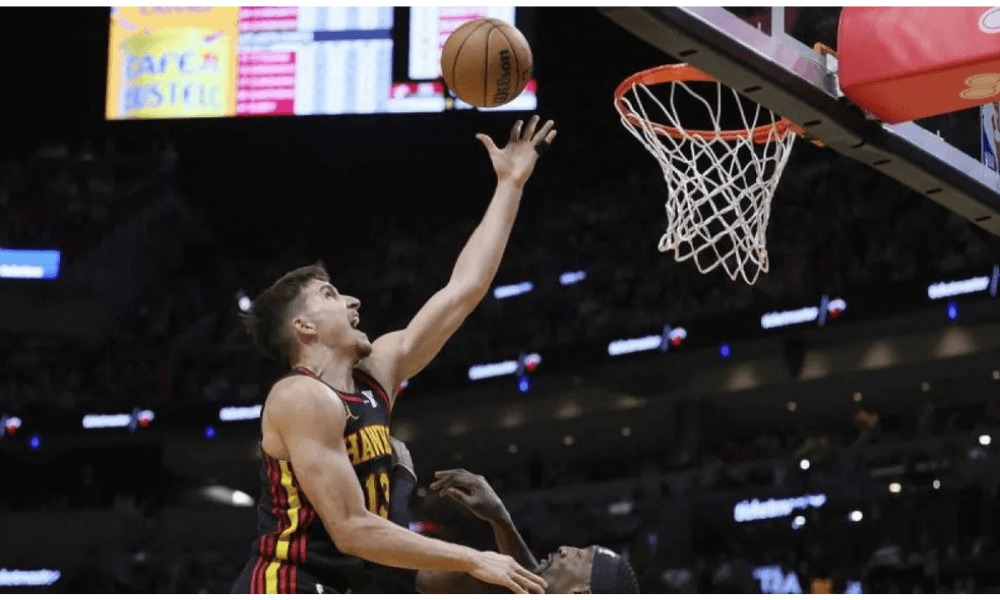 Bam Adebayo Pimpin Miami Heat Tundukkan Houston Rockets 115-105 di Kaseya Center