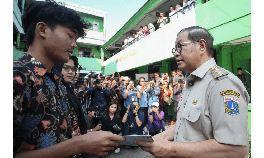 Pramono Anung Menyatakan Pendidikan Jadi Kunci Putus Rantai Kemiskinan di Jakarta