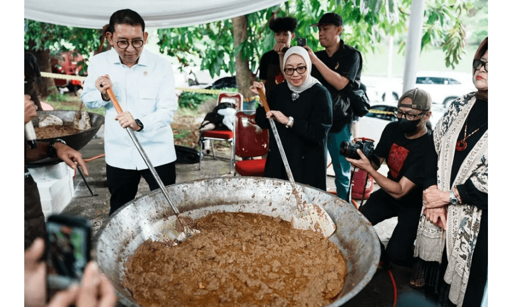 Menteri Kebudayaan Fadli Zon Buka Ramadhan of Food Performative dan Salurkan 17.000 Paket Rendang untuk Korban Bencana