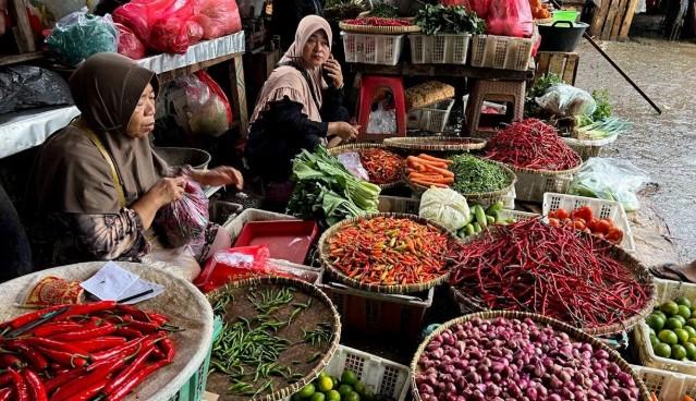 Harga Bawang Merah Rp46.900 per Kg dan Cabai Rawit Rp83.850 per Kg pada Senin Pagi