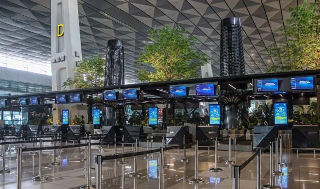 Kementerian Rusia Menyatakan 109 Penerbangan Rute Timur Tengah Dibatalkan hingga 1 Maret 2026