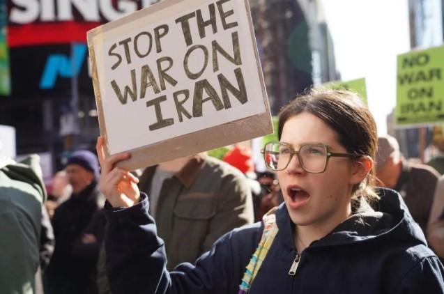 Jajak Pendapat CNN: 59 Persen Warga AS Tidak Setuju Serangan ke Iran