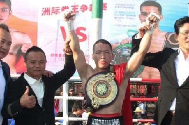 De-Kang Wang TKO Herlan Gomez untuk Pertahankan Gelar Super Bantam WBA Asia