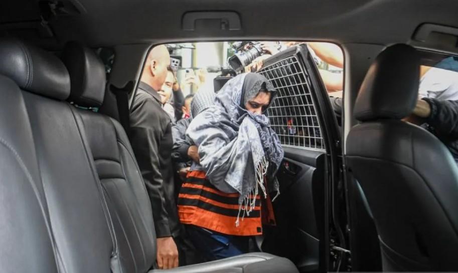 Bupati Pekalongan Fadia Arafiq Mengaku Tidak Paham Aturan Pengadaan karena Latar Belakang Penyanyi, KPK Tegaskan Pejabat Waji