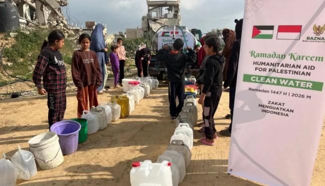 Baznas RI Salurkan 100.000 Liter Air Bersih untuk 2.500 Warga Gaza di Tengah Konflik dan Ramadhan