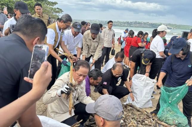 Menteri Lingkungan Hidup Izinkan Kembali Penggunaan Insinerator untuk Olah Sampah Kayu di Bali