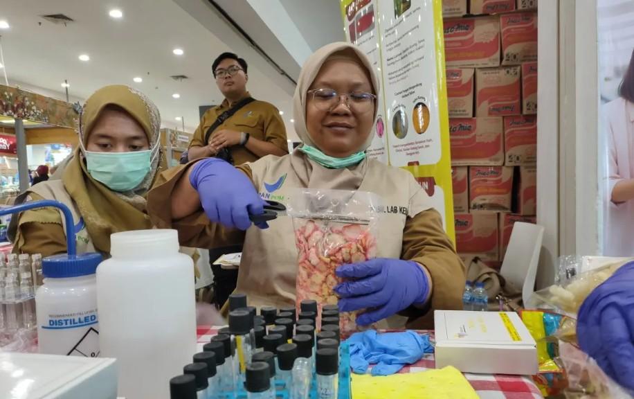 Pemkot Jakarta Barat Pastikan Keamanan Pangan Jelang Lebaran Melalui Pengawasan di Lima Pusat Perbelanjaan