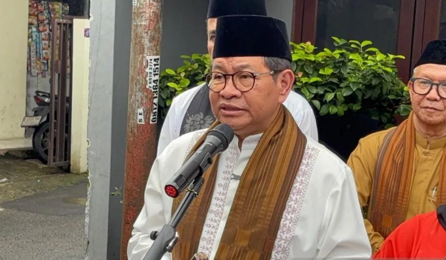 Gubernur Pramono Anung Perintahkan Satpol PP Tindak Tegas Penyebaran Stiker QR Judi Online di Jakarta