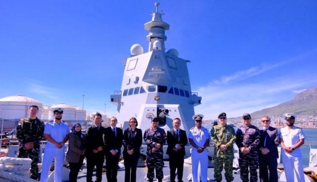 KRI Prabu Siliwangi-321 Lakukan Port Visit di Afrika Selatan, Perkuat Kerja Sama TNI AL
