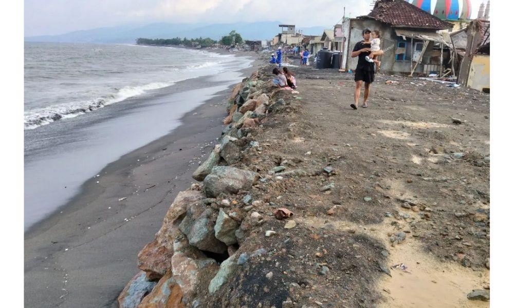 Ancaman Abrasi di Pesisir Ampenan Dorong Rencana Pembangunan Riprap Pelindung Pantai
