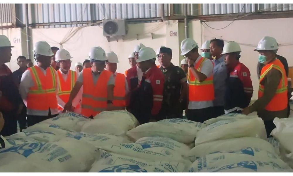 Zulkifli Hasan Minta PT Garam Tingkatkan Produksi untuk Dorong Swasembada Garam Nasional