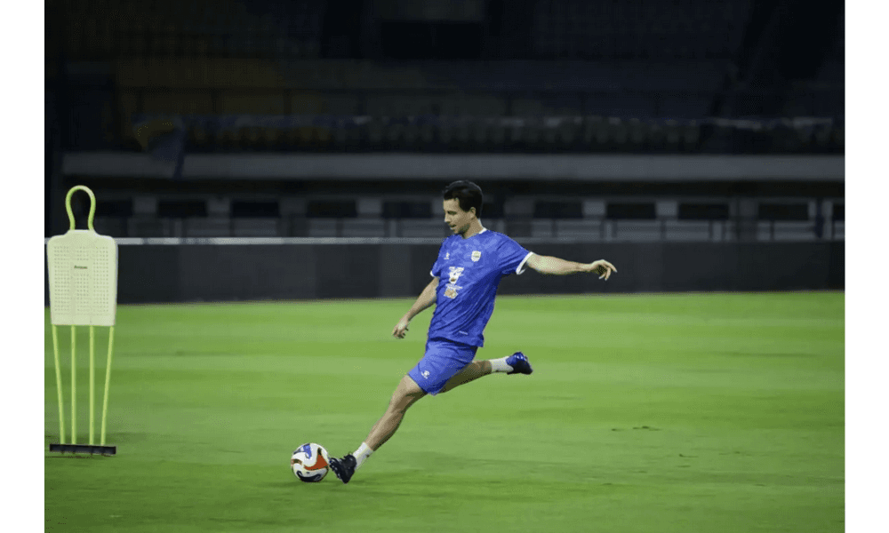 Thom Haye Optimistis Persib Bandung Bisa Kalahkan Persik Kediri di Laga Super League