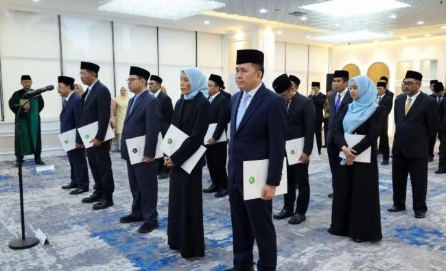 Menag Serahkan SK Presiden kepada 11 Pimpinan Baznas Periode 2026–2031