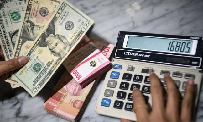 Rupiah Menguat ke Rp16.851 per Dolar AS, Didukung Penurunan Harga Minyak Dunia