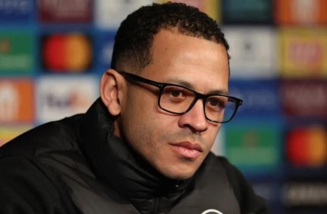 Liam Rosenior Belum Tentukan Susunan Pemain Utama Chelsea Jelang Leg Pertama Liga Champions Melawan PSG