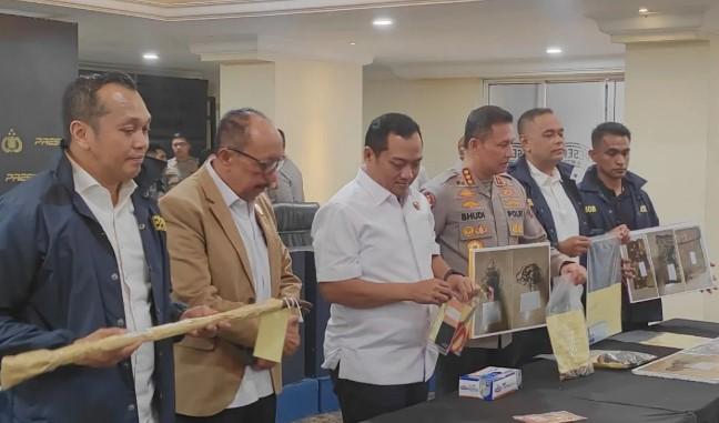 Polisi Ungkap Cara Pria di Depok Menyembunyikan Pembunuhan Istri Siri dengan Menaburkan Kopi dan Menyamar Lewat Ponsel Korban