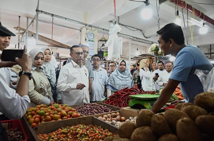 Komisi IX DPR Tinjau Keamanan Pangan di Pasar Bogor Saat Ramadan, Soroti Kepatuhan Pedagang dan Stabilitas Harga