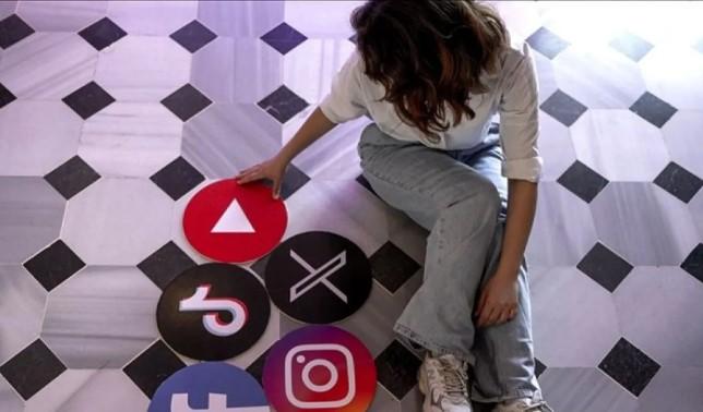 Psikolog Ingatkan Dampak Negatif Penggunaan Gawai Berlebihan pada Remaja