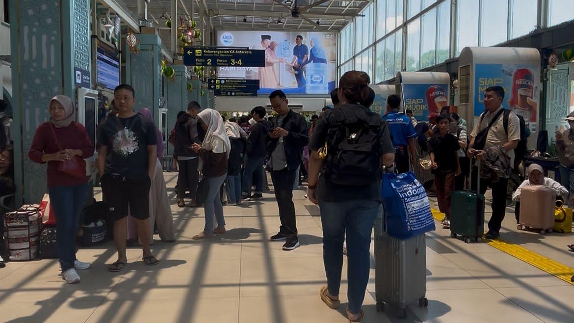 H-8 Lebaran, Stasiun Pasar Senen Layani 18.657 Penumpang dalam Sehari