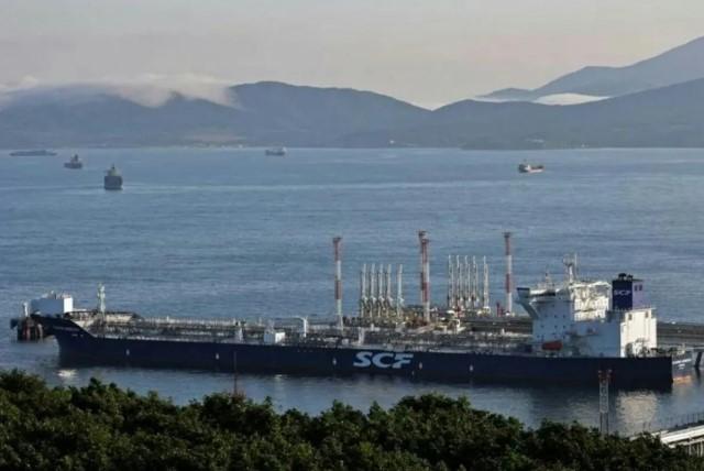 AS Cabut Pembatasan Minyak Rusia, Sekitar 100 Juta Barel yang Sedang Dikirim Terdampak