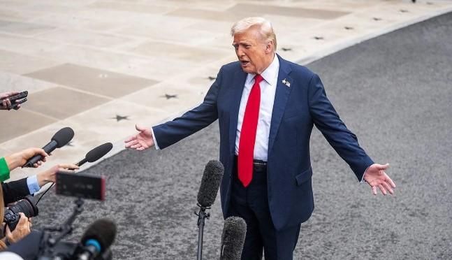 Survei: Hampir Separuh Warga AS Salahkan Kebijakan Trump atas Kenaikan Harga Bensin