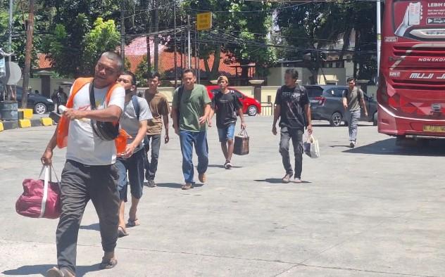 240 Penumpang Berangkat dari Terminal Lebak Bulus Jelang Lebaran 1447 Hijriah, Lonjakan Diprediksi Terjadi Pertengahan Maret