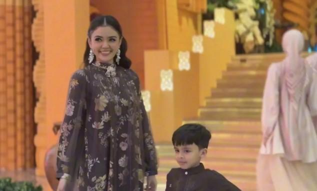 Tren Busana Lebaran 2026 Hadirkan Warna Hangat dan Potongan Nyaman untuk Silaturahim