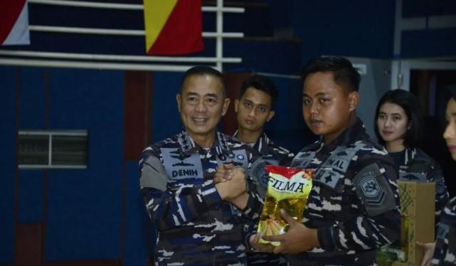 Koarmada RI Bagikan 1.500 Paket Sembako untuk Prajurit dan PNS TNI AL Selama Ramadhan