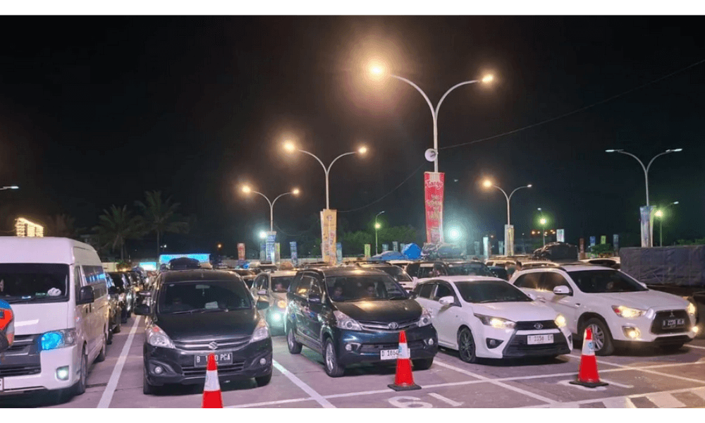 Arus Mudik Lebaran Mulai Padati Pelabuhan Merak, Ribuan Kendaraan Antre Sejak Dini Hari