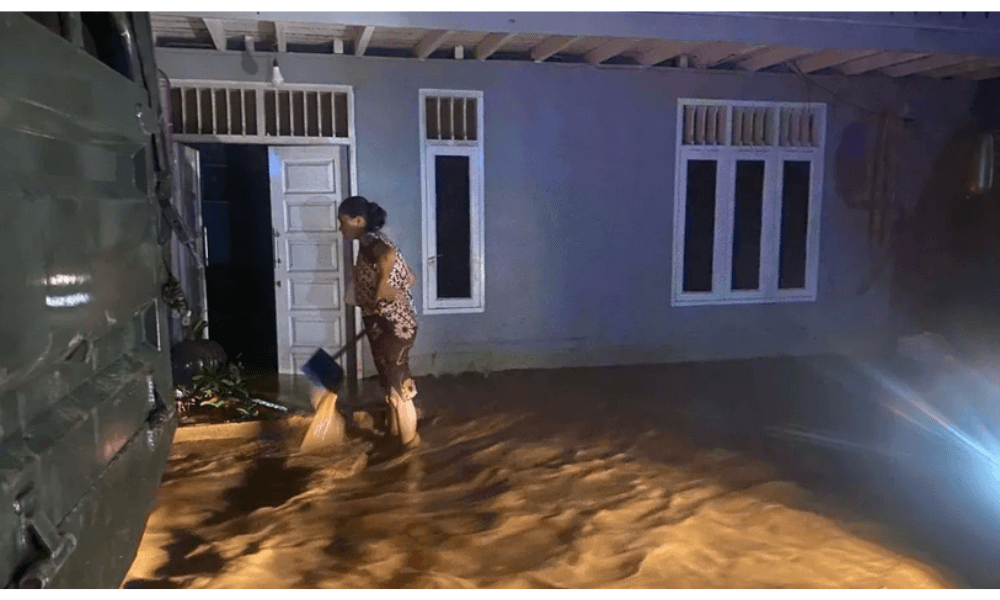 Tanggul Sungai Tuka Jebol, Banjir Susulan Rendam Permukiman Warga di Tapanuli Tengah