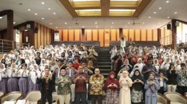 Universitas Binawan dan Komisi XI DPR RI Gelar Sosialisasi Empat Pilar Kebangsaan bagi Pelajar Jabodebek