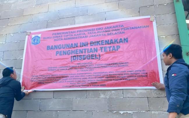 Pemkot Jakarta Selatan Segel Lapangan Padel di Jagakarsa karena Tidak Memiliki Izin PBG