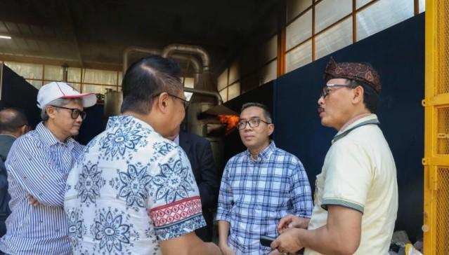 Mendiktisaintek Brian Yuliarto Dorong Kampus Kembangkan Inovasi Daur Ulang Sampah Berbasis Riset