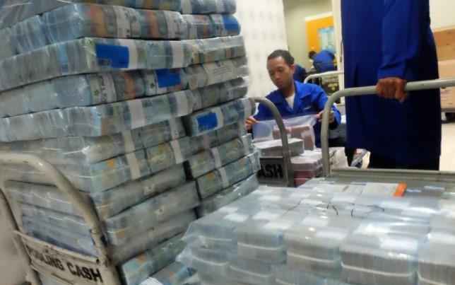 Rupiah Menguat ke Rp16.968 per Dolar AS di Tengah Sikap Wait and See Pasar Global