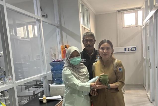 Bayi Terlantar di Kebayoran Baru Diserahkan ke Panti Sosial untuk Perawatan Lanjutan